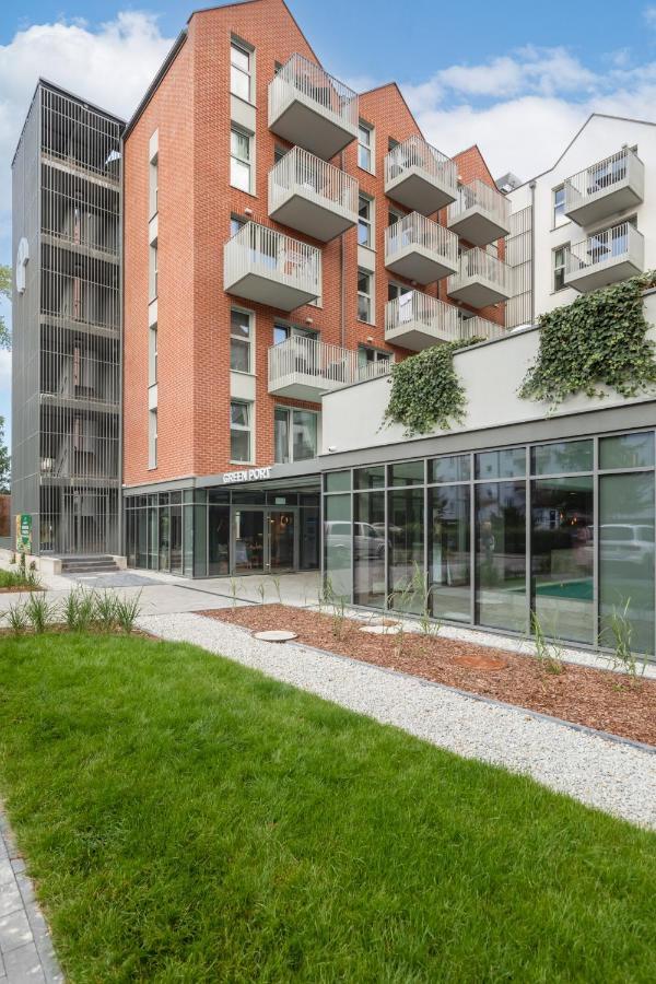Port With Swimming Pool, & Gym By Renters Kolobrzeg