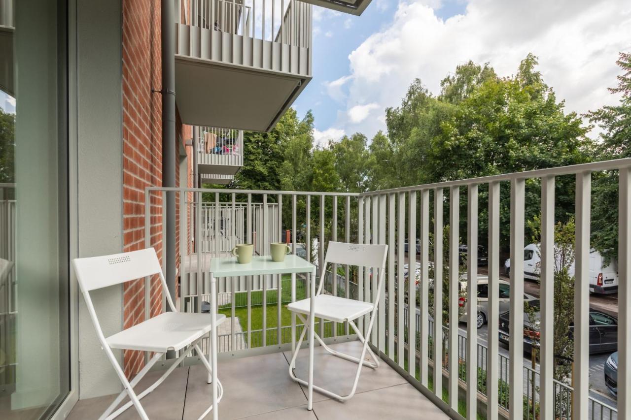 Apartment Port With Swimming Pool, & Gym By Renters *