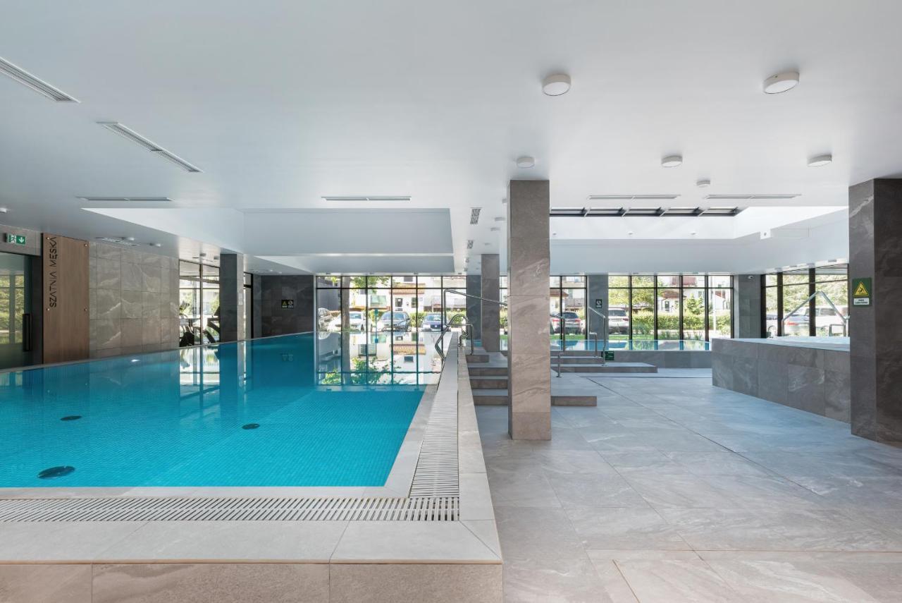 Port With Swimming Pool, & Gym By Renters Kolobrzeg
